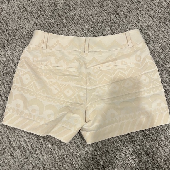 Ann Taylor LOFT - The Riviera Short (Cream) - Picture 2 of 5